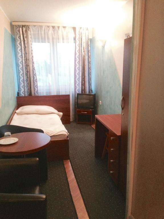 Hotel 212 Варшава Экстерьер фото